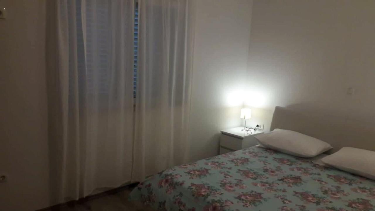 Apartman Ivana Podgora Bagian luar foto